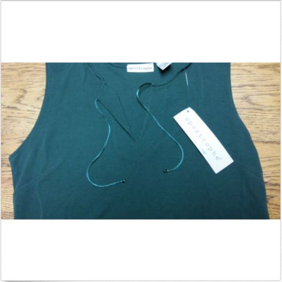 🎄🆕Forest Green Sleveless Blouse w/ Ribbon V Neck - Picture 4 of 6